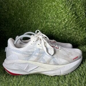 ASICS Novablast 5 x Bandit White Red Running Shoes 1012B895 Womens 9.5
